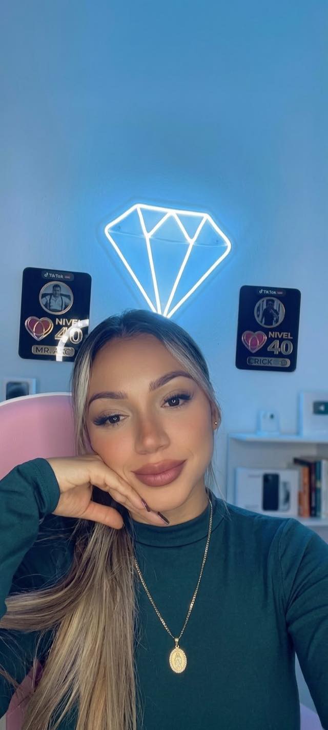 Creadora CYGNUZ de estilo de vida en LIVE